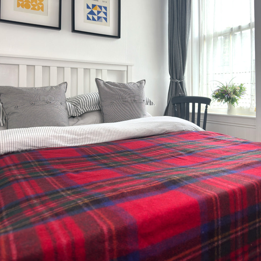 Royal Stewart - 100% Recycled Wool Tartan King Size Blanket